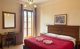 Anthony House, Anthony Floor 3, Castro Pretorio
